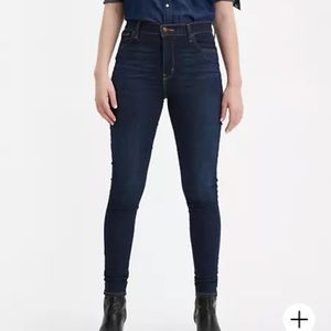 Levi 710 dark wash super skinny